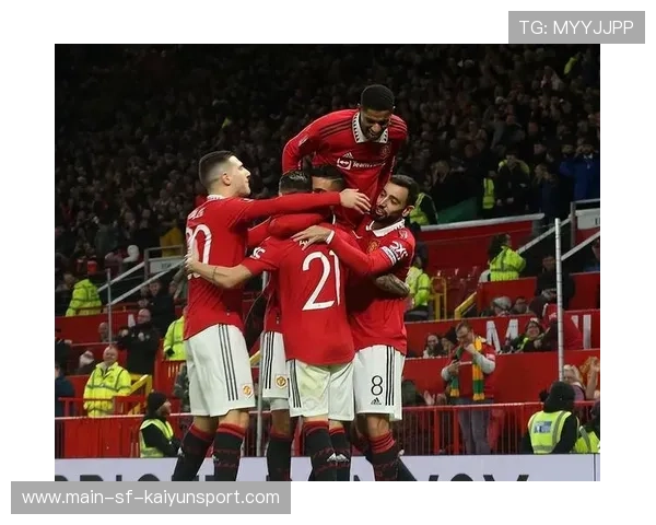 曼联后防问题成为冬窗关注重点，曼联后防一条街